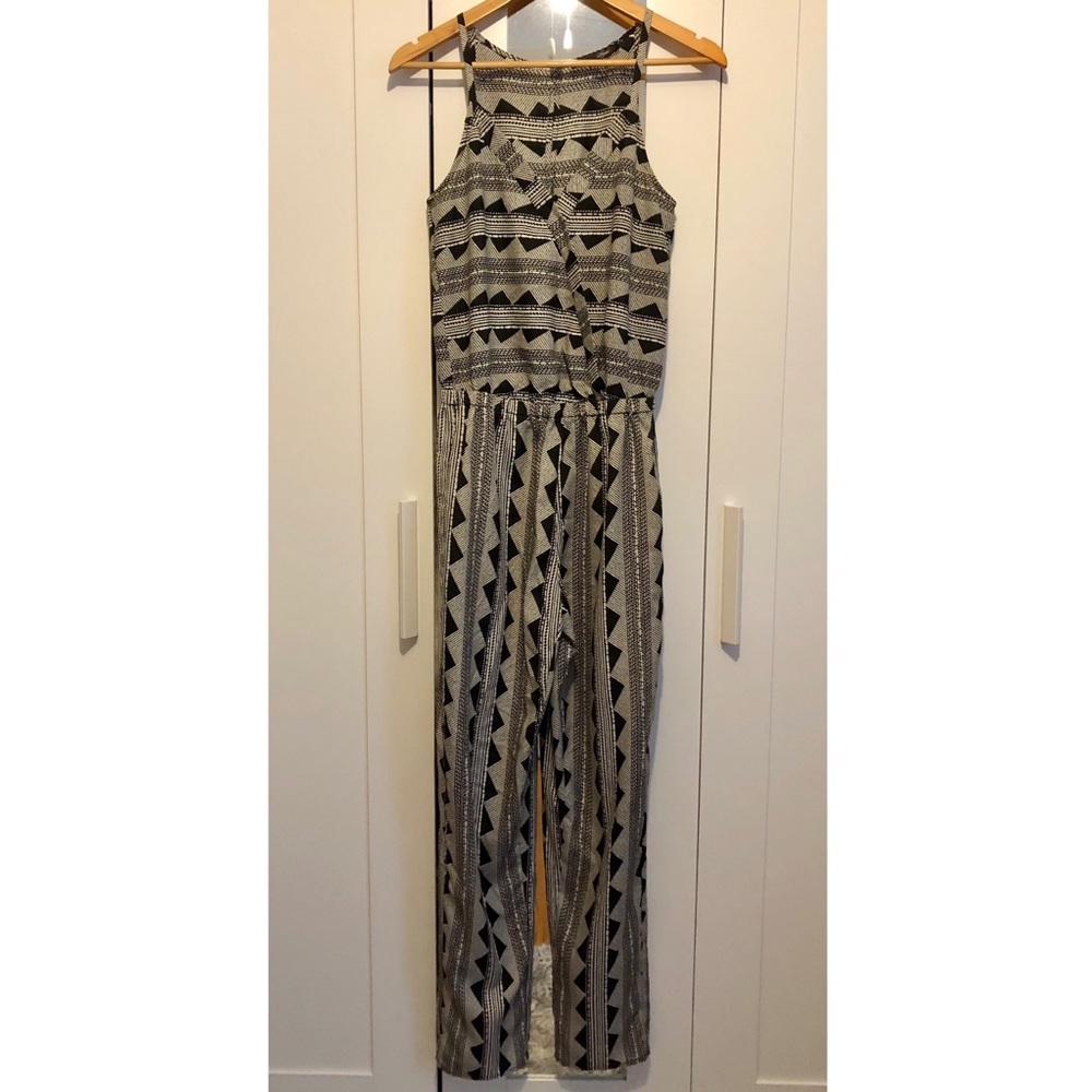 Women’s V-Neck Jumpsuit